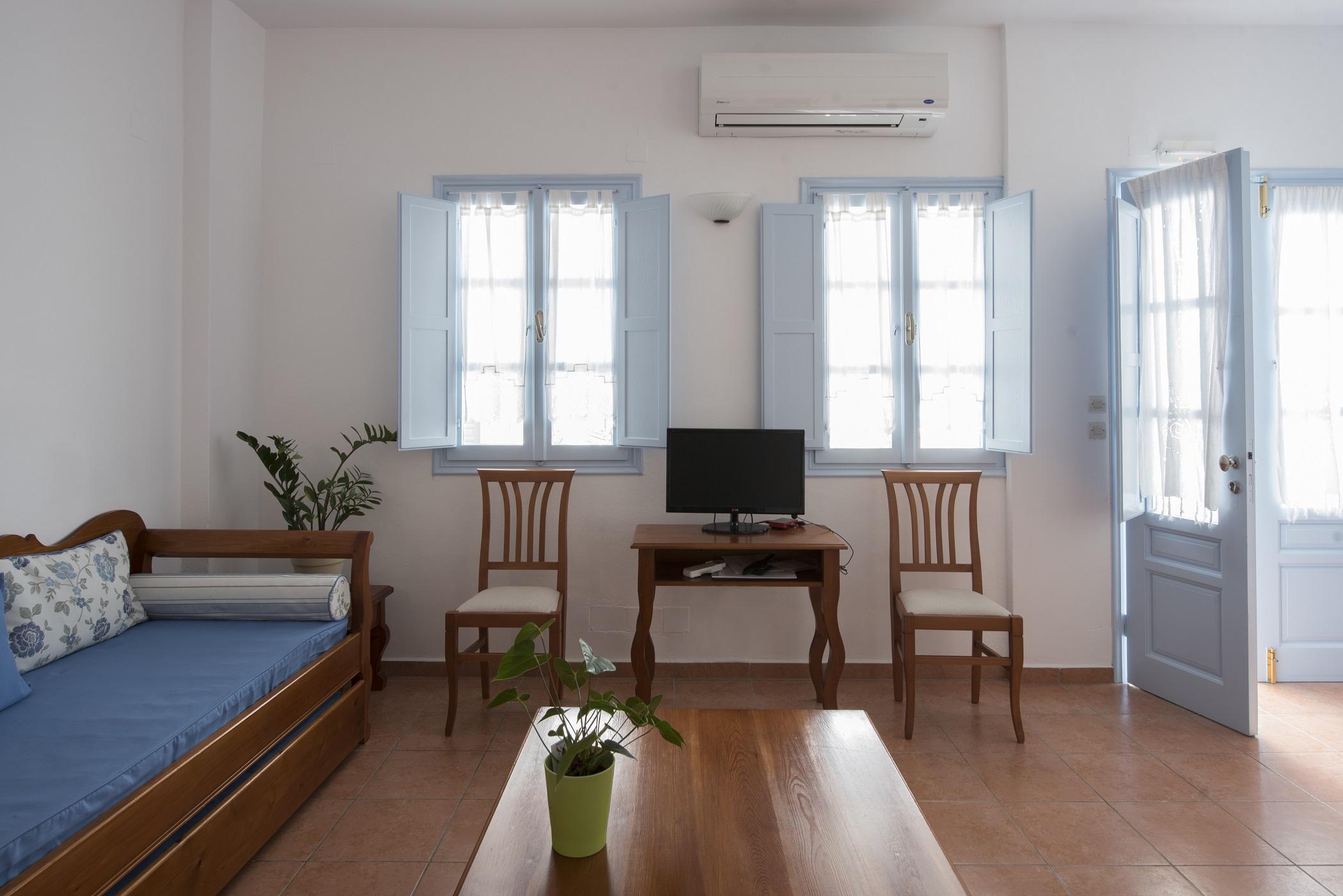 Kastro Hotel 3*