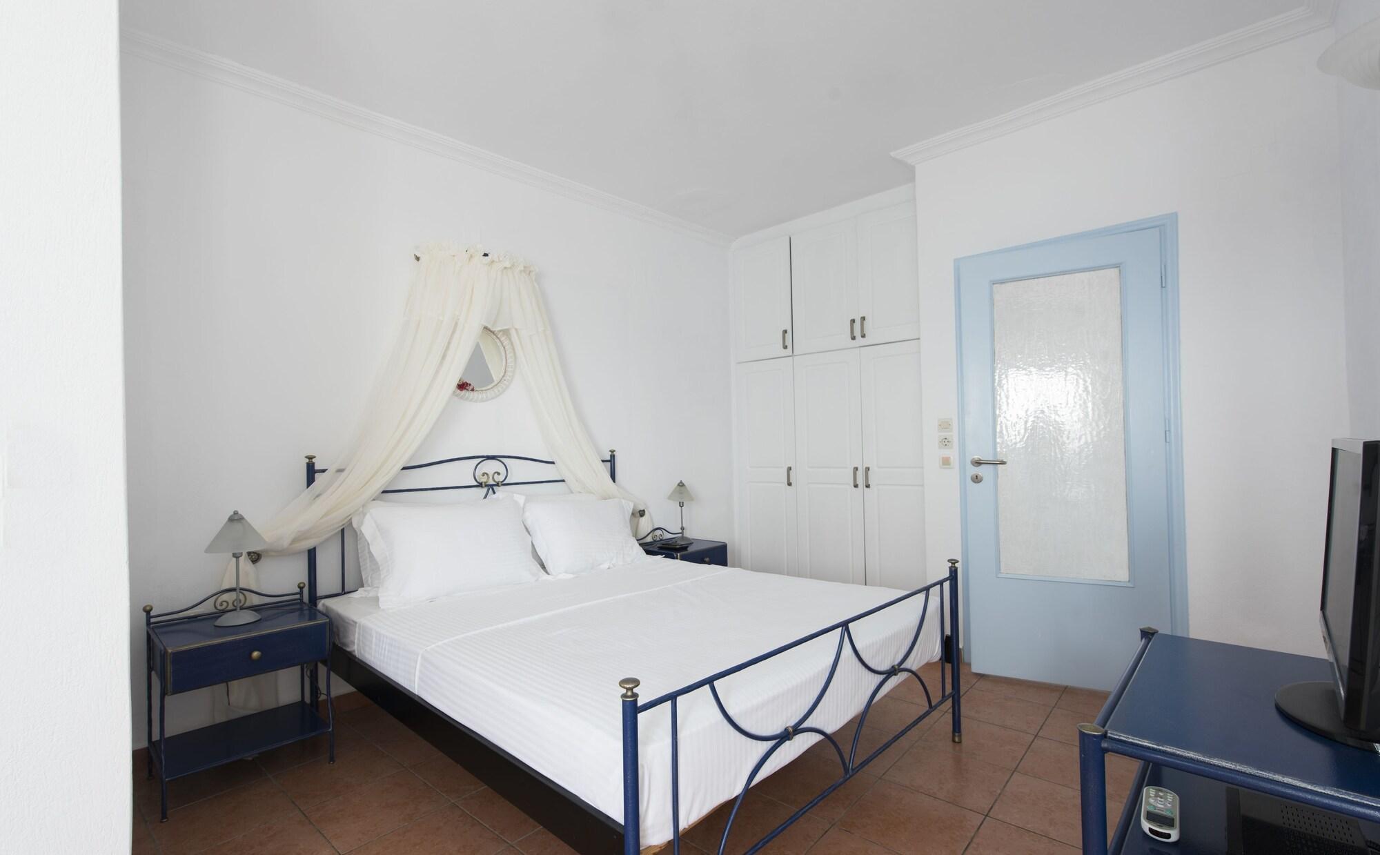 Kastro Hotel Fira (Santorini)